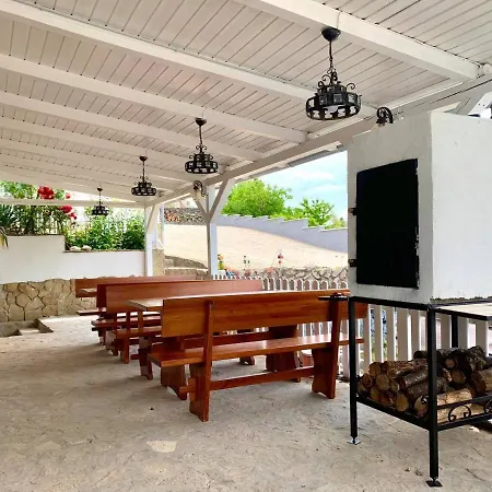 Fogado A Ket Toelgyfahoz Bed and Breakfast Sümeg