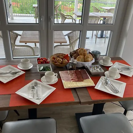 Fogado A Ket Toelgyfahoz Bed and Breakfast Sümeg