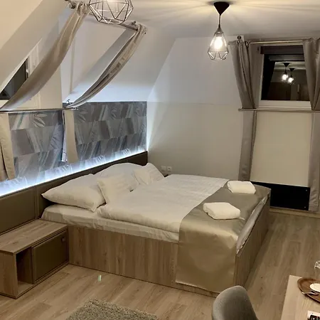 Oda ve Kahvaltı Fogado A Ket Toelgyfahoz Sümeg
